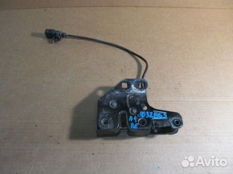 Замок капота Audi A4