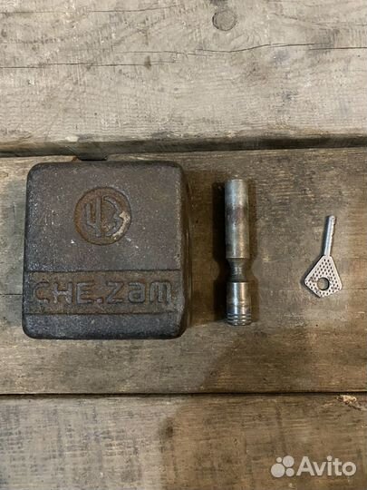 Замок гаражный