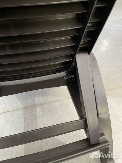 Шезлонг пластиковый