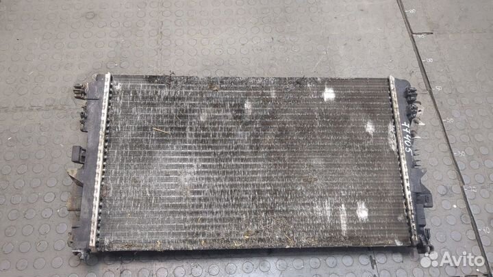 Радиатор охлаждения двигателя Mercedes Viano, 2006
