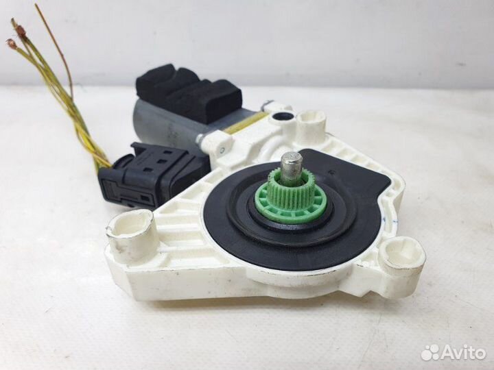 Мотор стеклоподъемника задний левый Mercedes-Benz