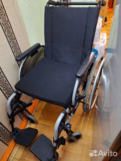 Продам инвалидную коляску бу