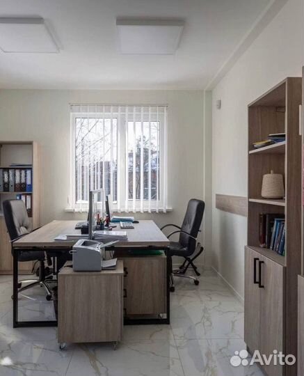 Письменный стол