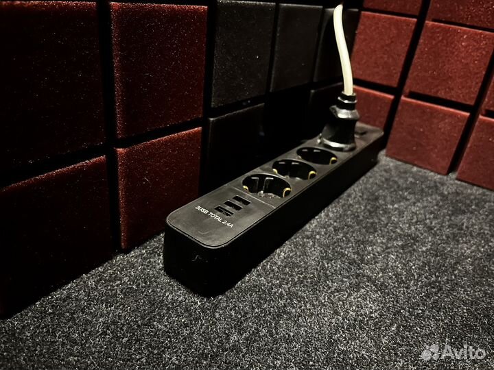 Акустическая кабина / переговорная