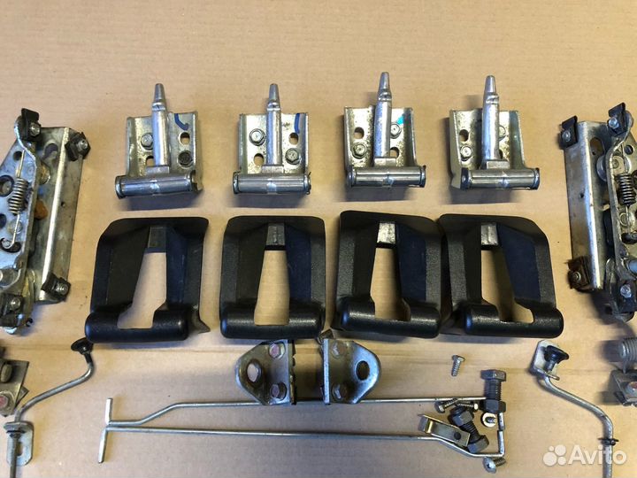 Крепления задних сидений W124 универсал