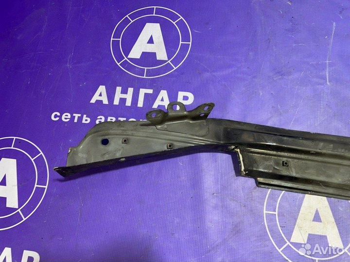 Крепление крыла правое Volkswagen Touareg 7L 2