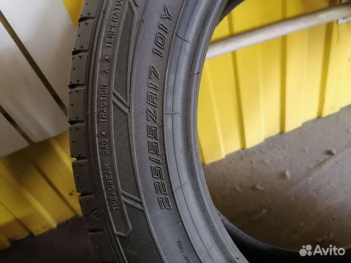 Dunlop SP Sport Maxx 050+ 255/55 R17