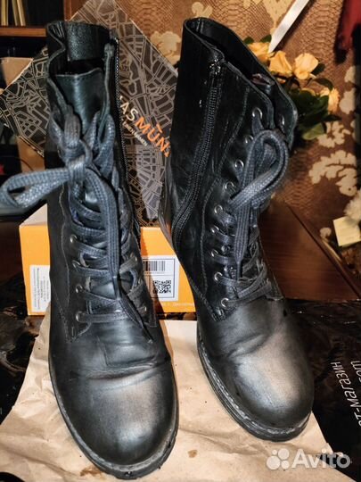 Демисезонные кожаные ботинки