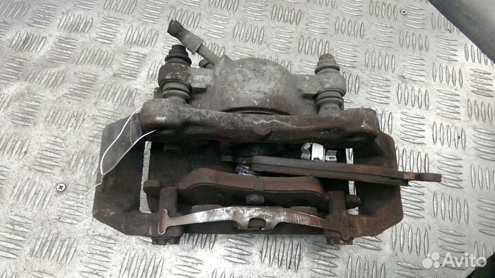 Суппорт передний правый Audi Q5 8R 2011