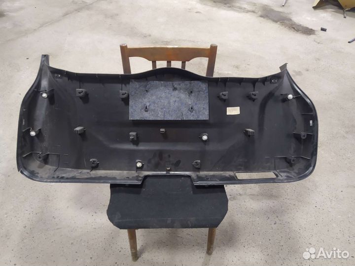 Обшивка двери багажника nissan qashqai j11