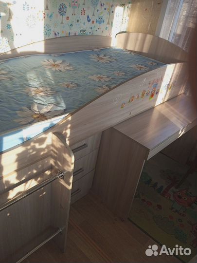 Кровать уголок школьника