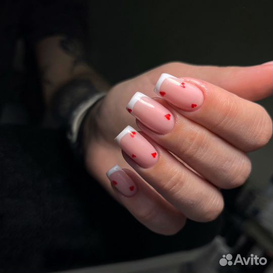 Маникюр и педикюр