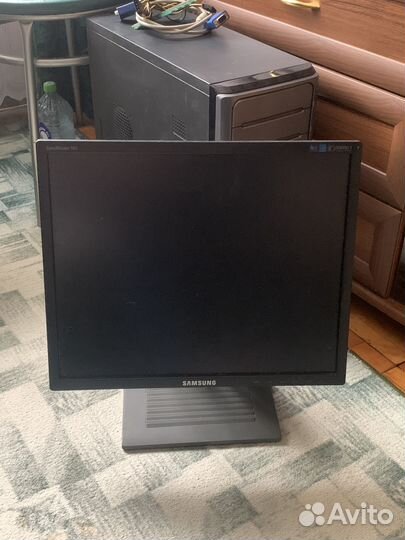 Старенький системный блок+монитор