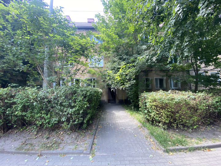 3-к. квартира, 53 м², 1/4 эт.