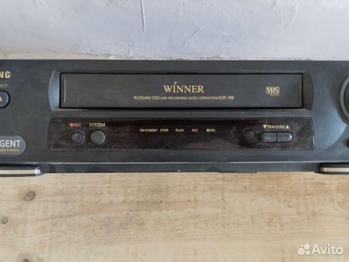 Видеомагнитофон