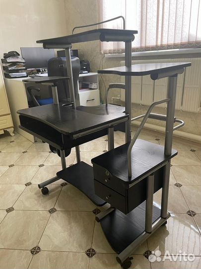 Компьютерный стол