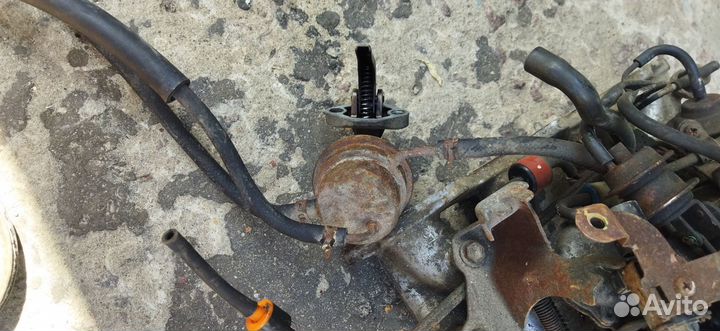 Насос топливный Toyota Carina AT170 23100-15081 4A