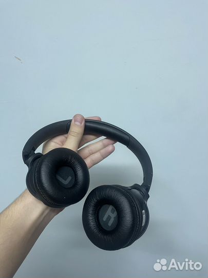 Беспроводные наушники jbl