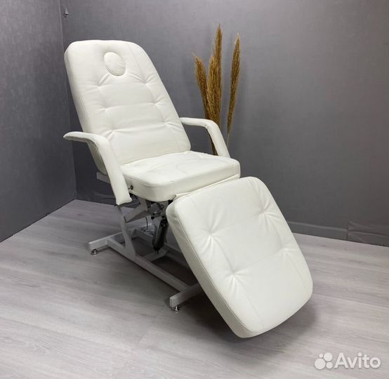 Кресло кушетка косметолога