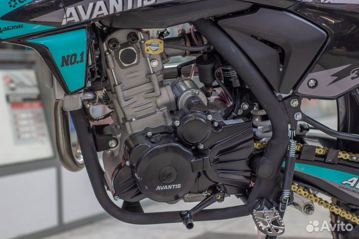 Мотоцикл Avantis A6 черный