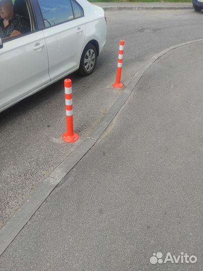 Столбик разделительный гибкий. От производителя