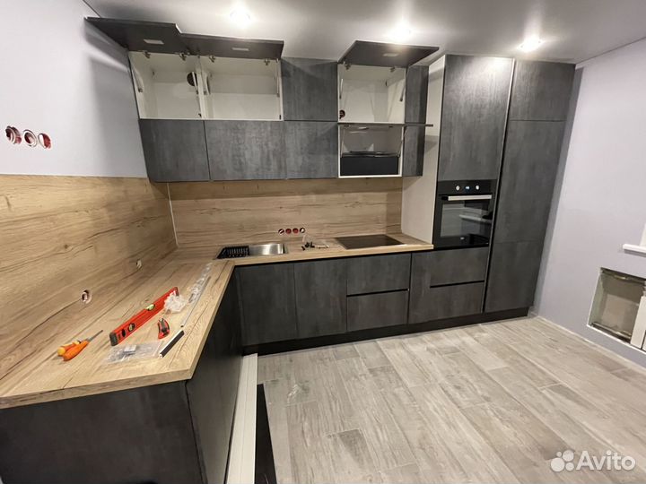 Кухонный гарнитур из искусственного камня