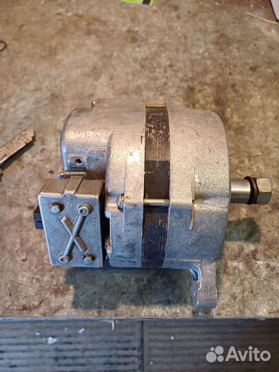 Генератор 173701 ЗИЛ газ УАЗ