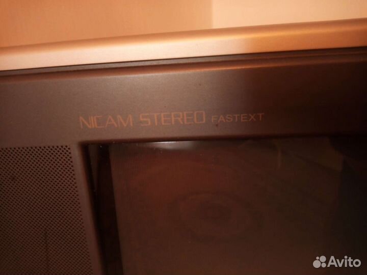 Телевизор Sharp 70 см диагональ