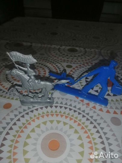 Солдатики пластмассовые СССР и черепашка ниньзи