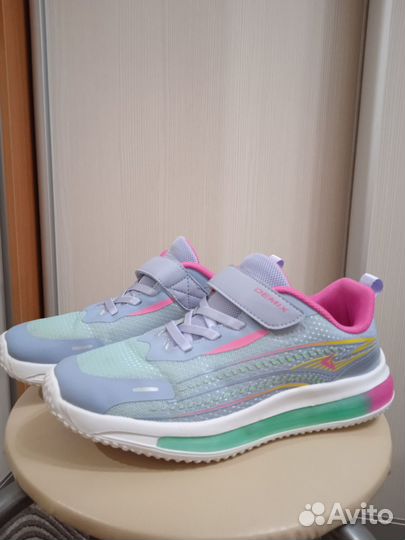 Кроссовки для девочки 35 размер