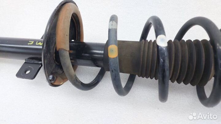 Амортизатор подвески задний правый Renault Duster