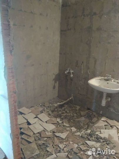 Демонтаж стен,полов.Вынос и вывоз мусора