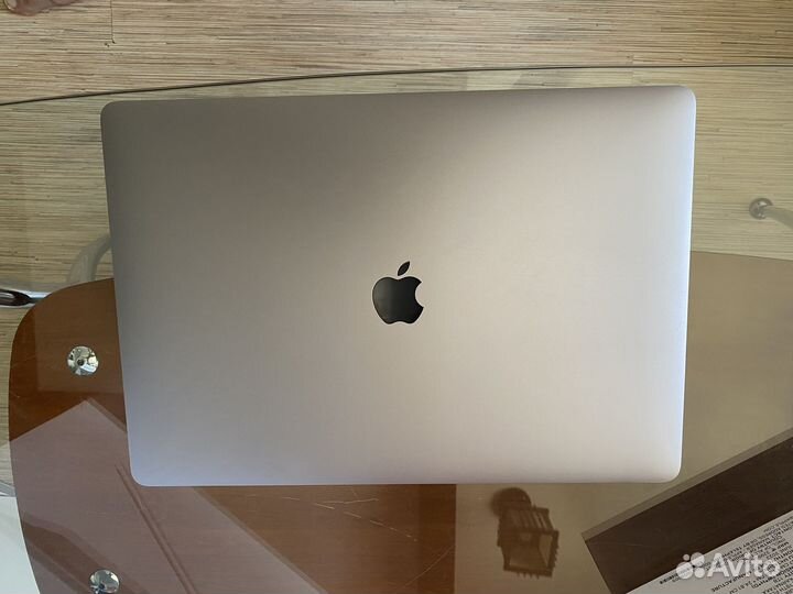 Apple MacBook Pro 15 2017 (TouchBar)