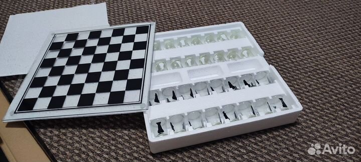 Игра шахматы со стопками