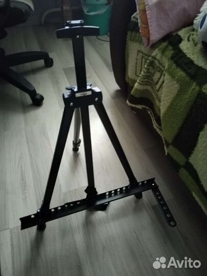 Мольберт складной тринога