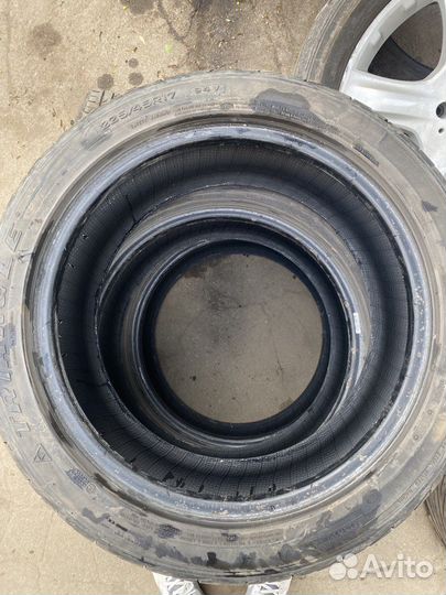 Triangle TR968 225/45 R17 94R