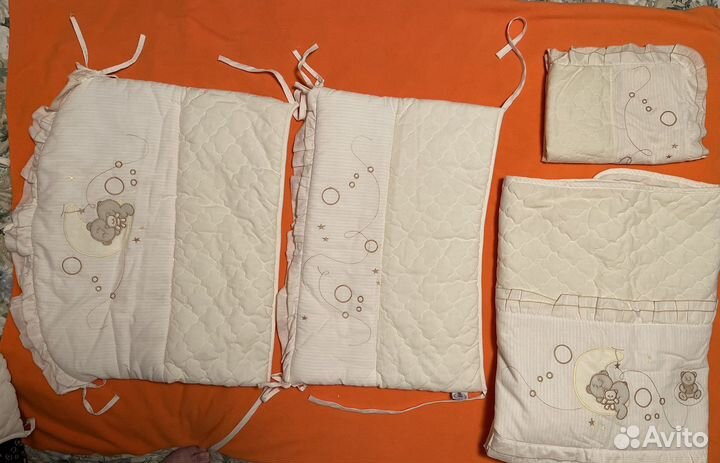 Бортики (бампер) в детскую кроватку 7 предметов