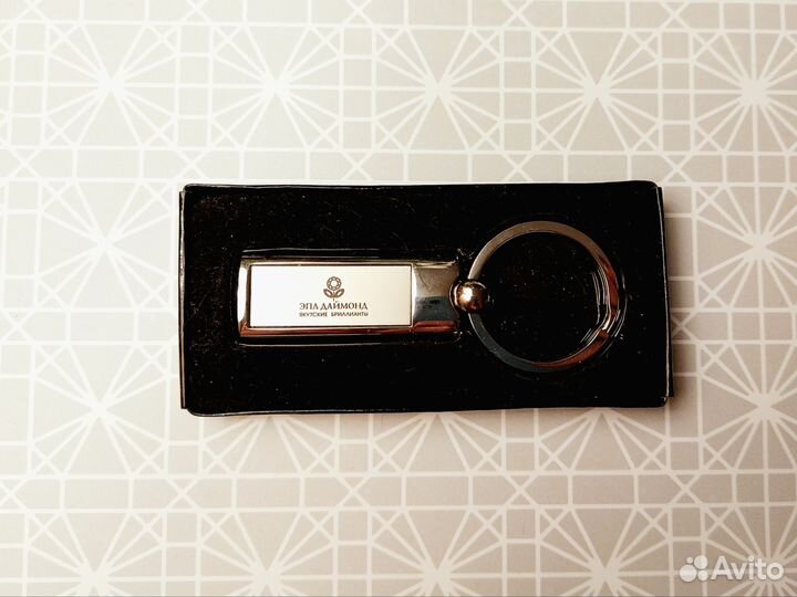 Брелок металлический Эпл даймонд
