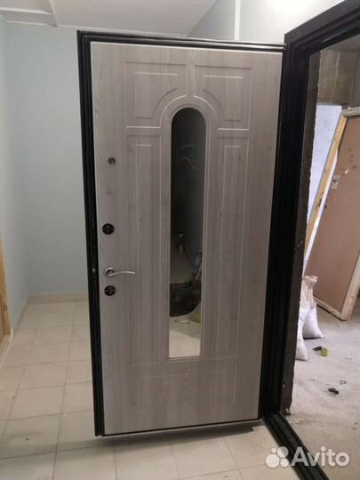 Стальные двери,тамбурные двери, кладовки на этажи