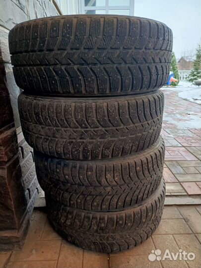 Bridgestone B-style 205/55 R16 C
