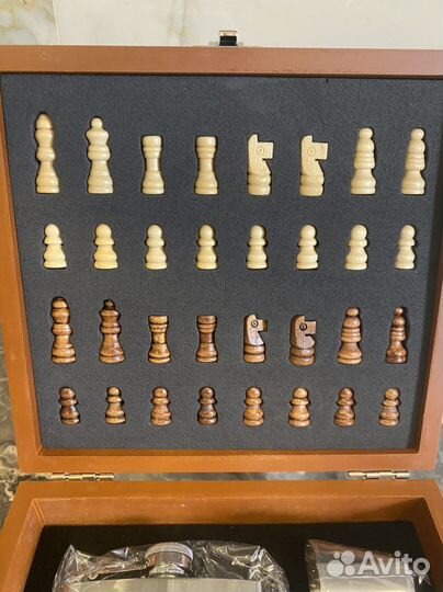 Подарочный набор штопор фляга рюмка и шахматы