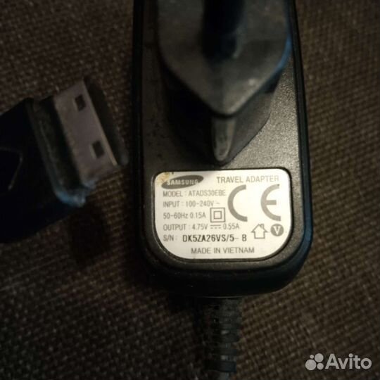 Зарядка оригинал на сотовый телефон