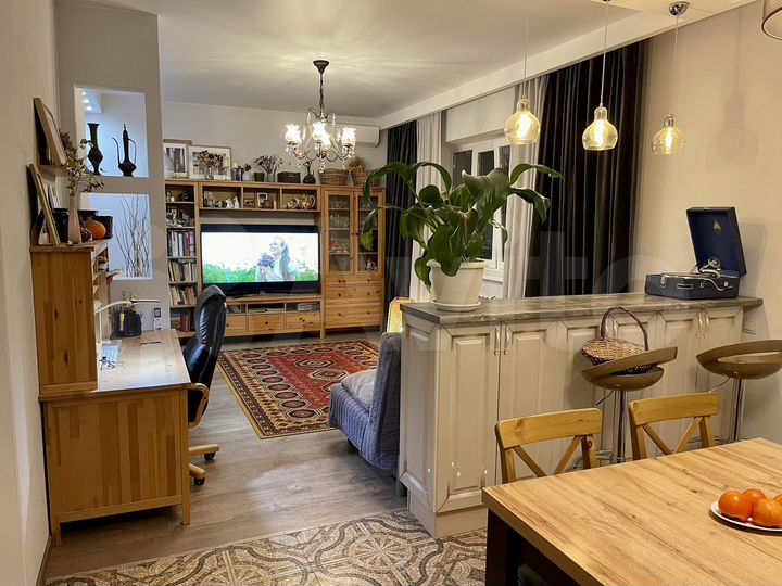 Квартира-студия, 52 м², 2/3 эт.