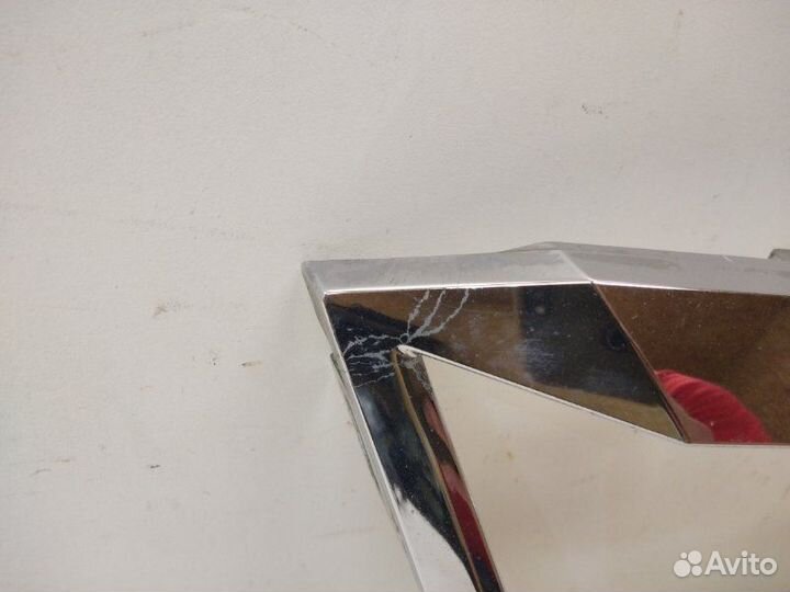 Молдинг решетки радиатора передний Skoda Superb 2