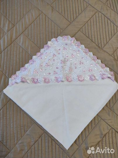 Пеленка крестильная с кружевным капюшоном 75*75