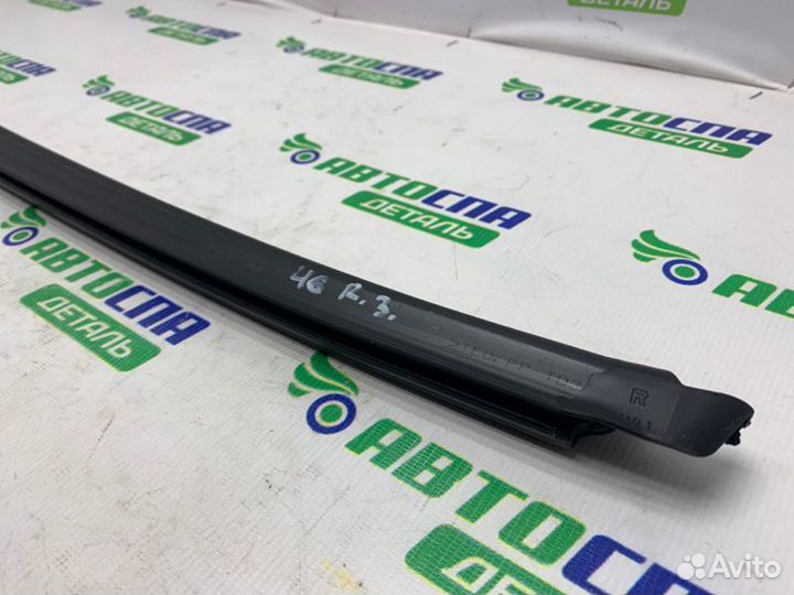 Уплотнитель стекла двери задний правый Mazda 3Bp