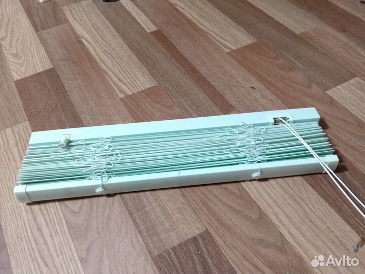 Жалюзи салатового цвета