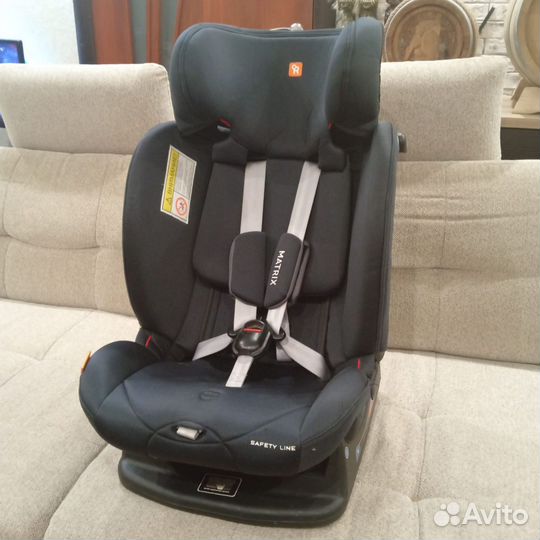 Автомобильное кресло