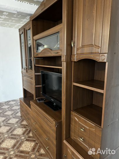 Стенка в гостиную