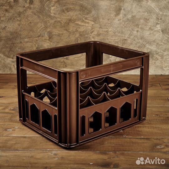 Пластиковый ящик для бутылок. Ящик под бутылку